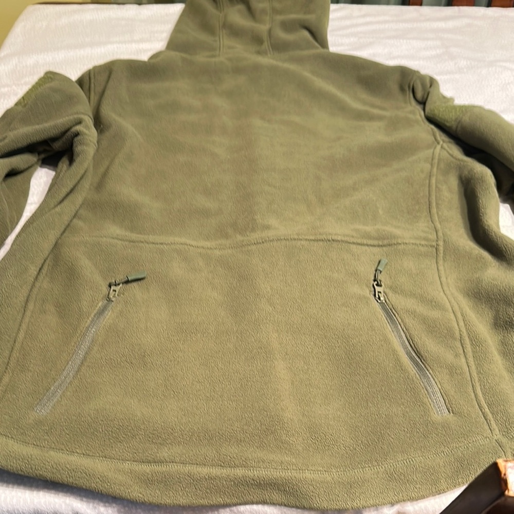 Baerskin TrueSweat Olive Green Hoodie - Picture 11 of 15